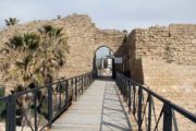 Israele - Cesarea - una delle porte della città